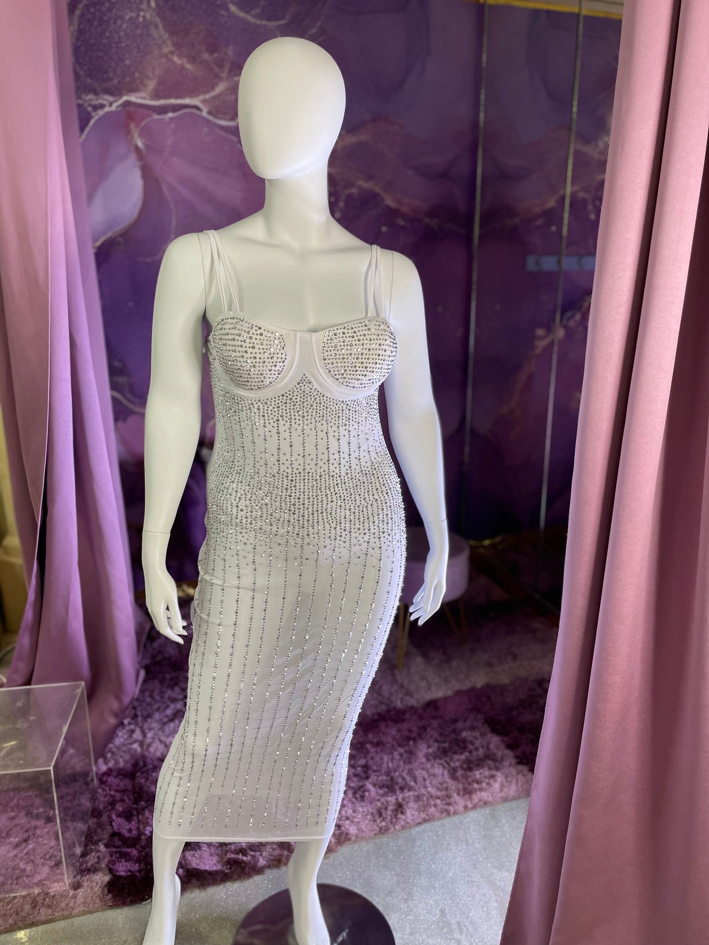 Iconic Dress (Sleeveless)