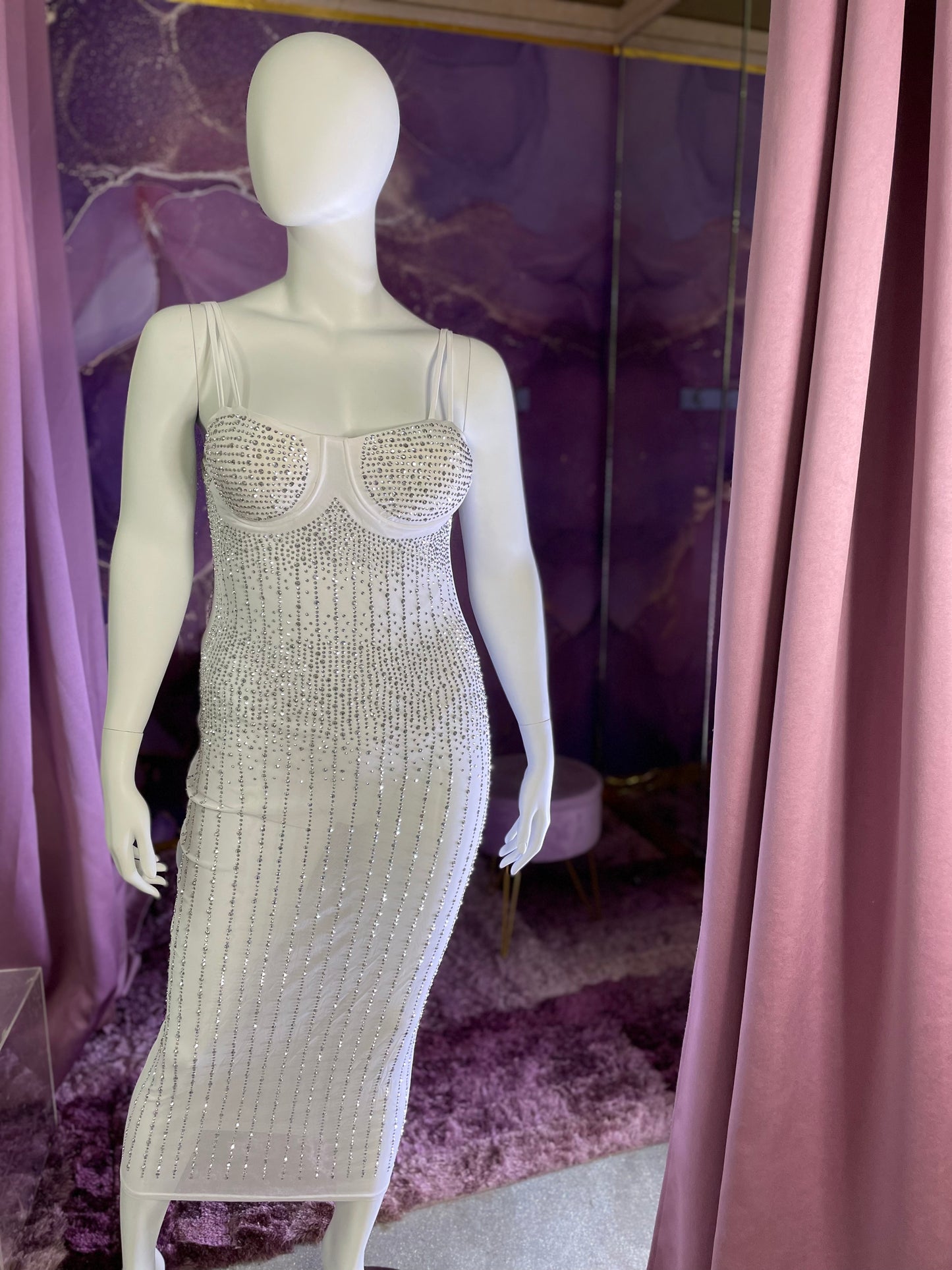 Iconic Dress (Sleeveless)