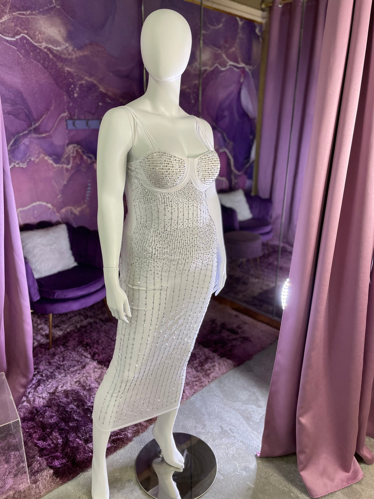 Iconic Dress (Sleeveless)