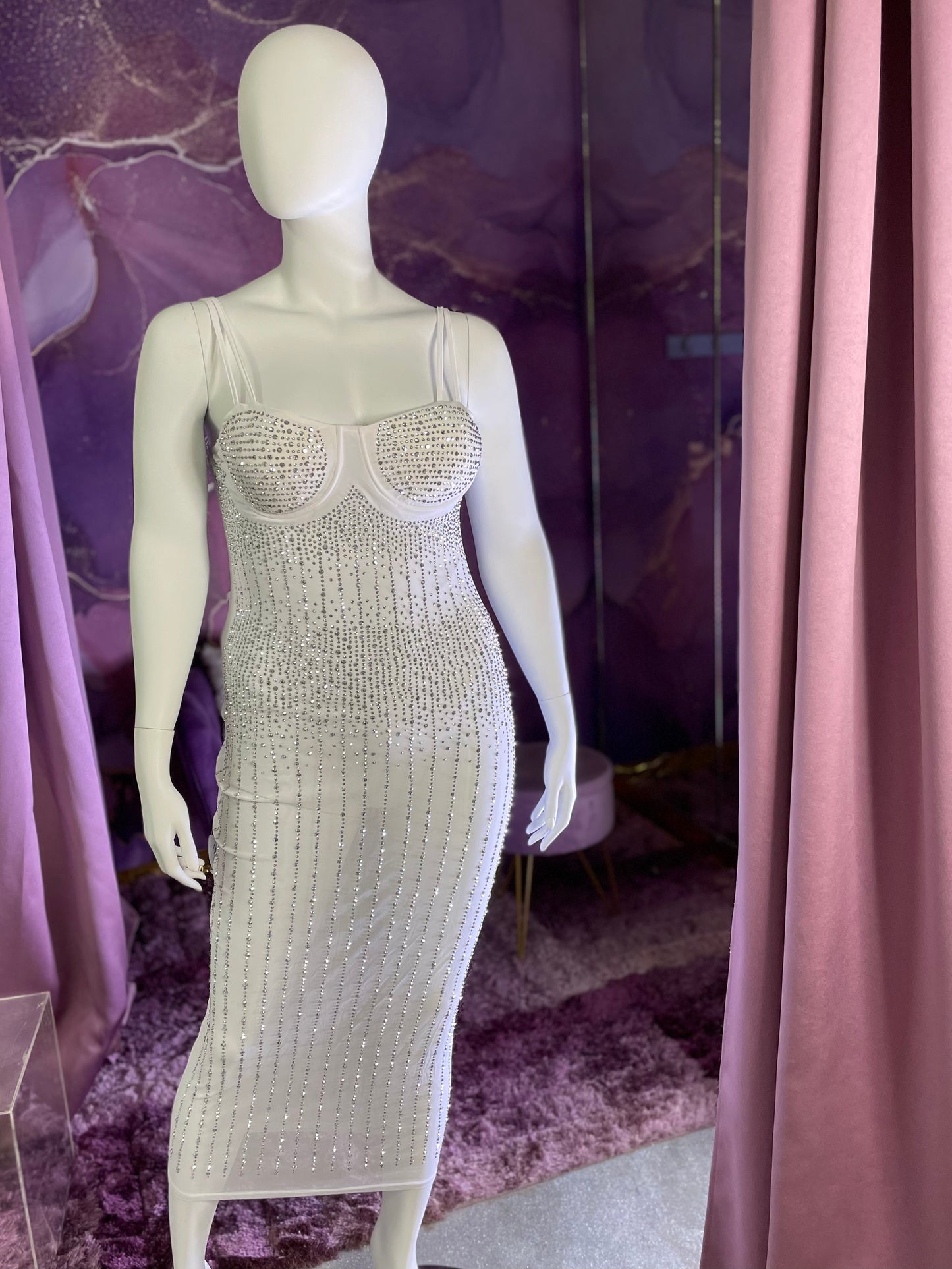 Iconic Dress (Sleeveless)