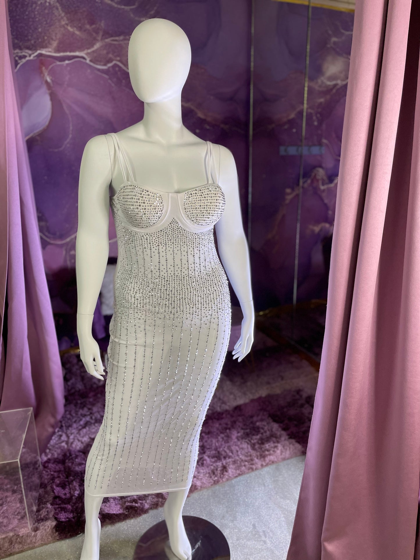 Iconic Dress (Sleeveless)